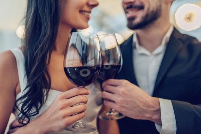 Why is the SofiaDate Look Formula Better than Other Online Dating Sites?