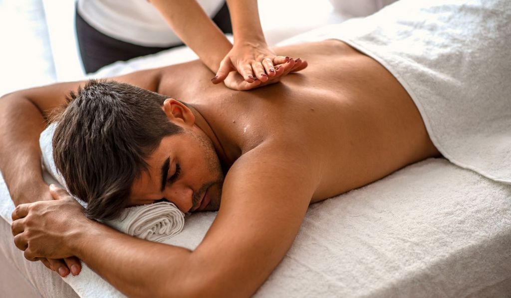 Thai Massage or Oil Massage: What's Your Perfect Match? Thai Massage or Oil Massage: What's Your Perfect Match?